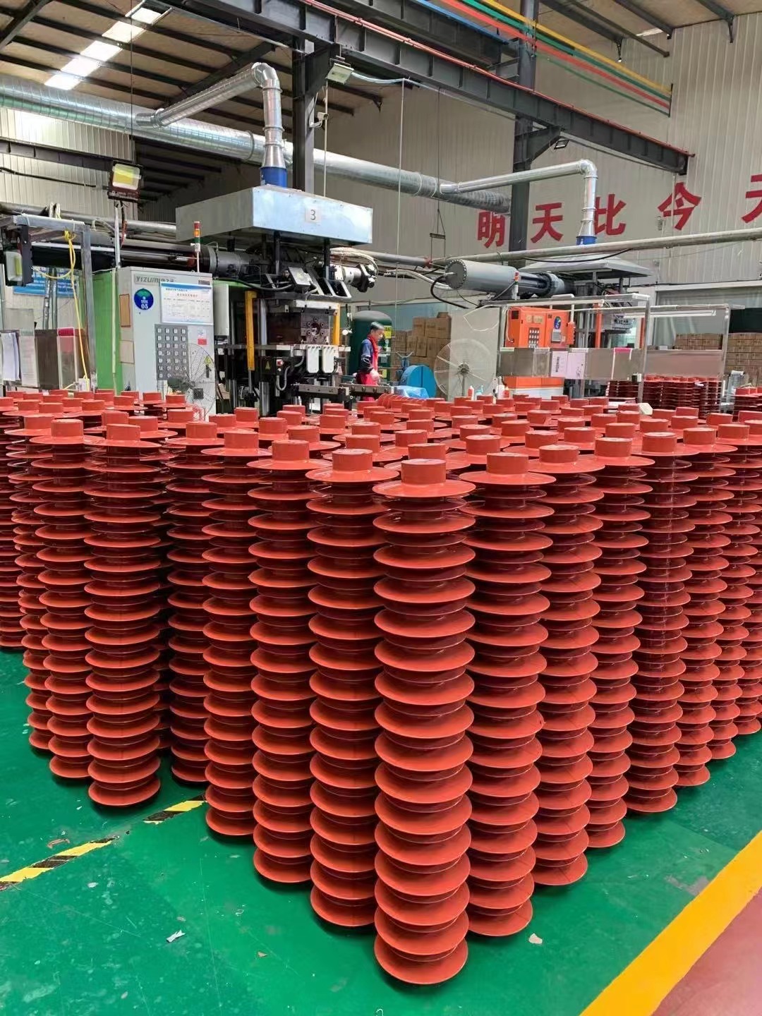 110kv 復(fù)合外套避雷器(圖1) 1-220I016005YI.jpg